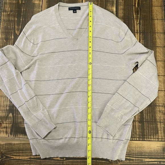 Banana Republic V-Neck Sweater Tan Stripe Silk Blend Mens Large Soft Classic Fit - Picture 7 of 7
